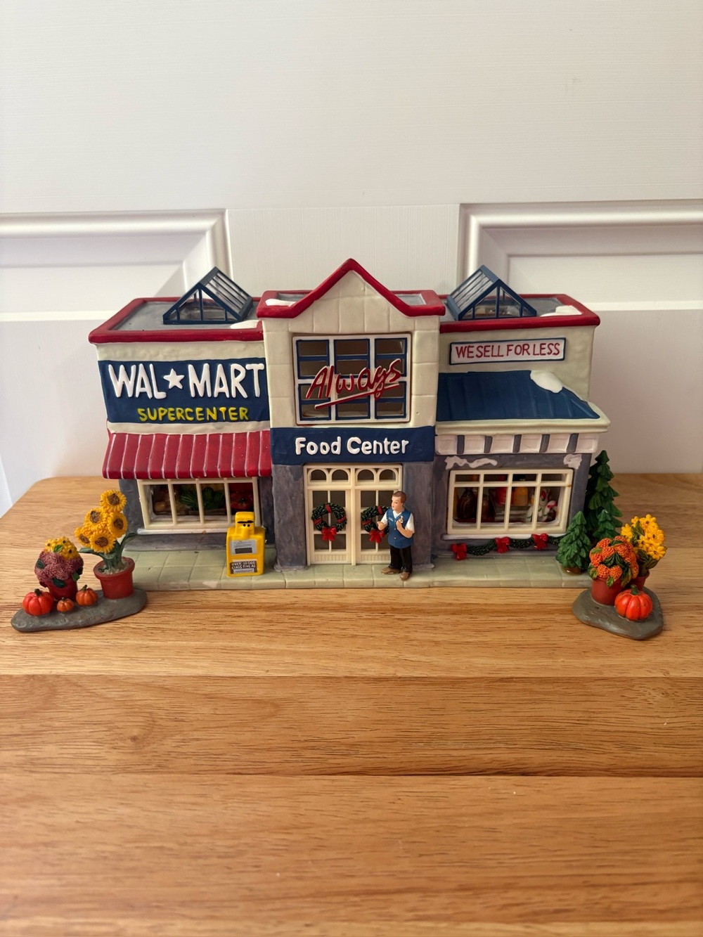 Walmart Miniature Holiday Food Center Figurine/Needs cord & Light bulb